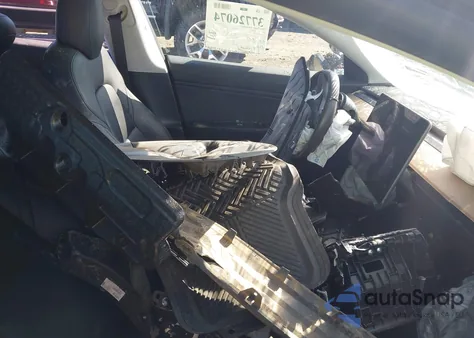 2019 Tesla Model 3 Mid Range/Standard Range/Standard Range Plus/Long Range from USA, damaged, VIN 5YJ3E1EA8KF484932